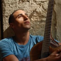 Boaz Mauda – Menagen Veshar (I’m Playing And Singing)